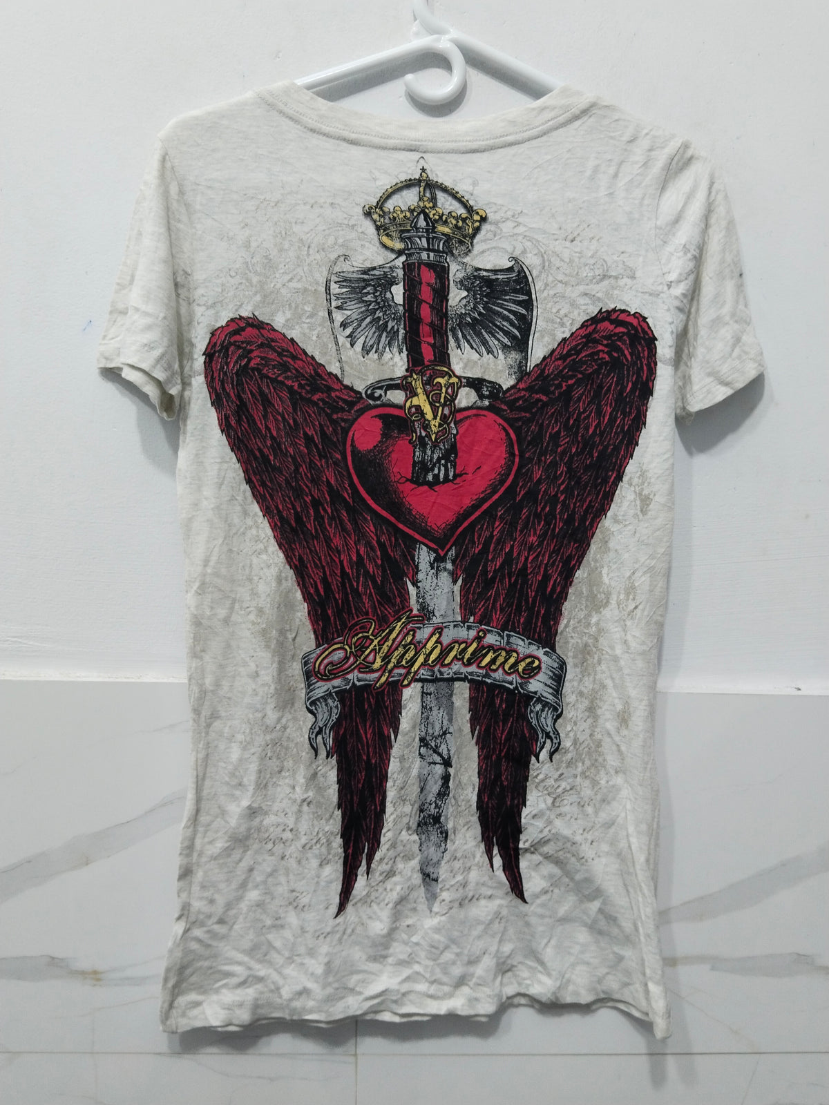 Apprime Y2K Graphic V-Neck Tee