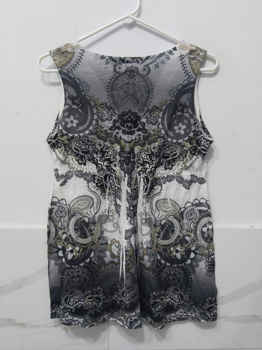 APT.9 Sleeveless Top