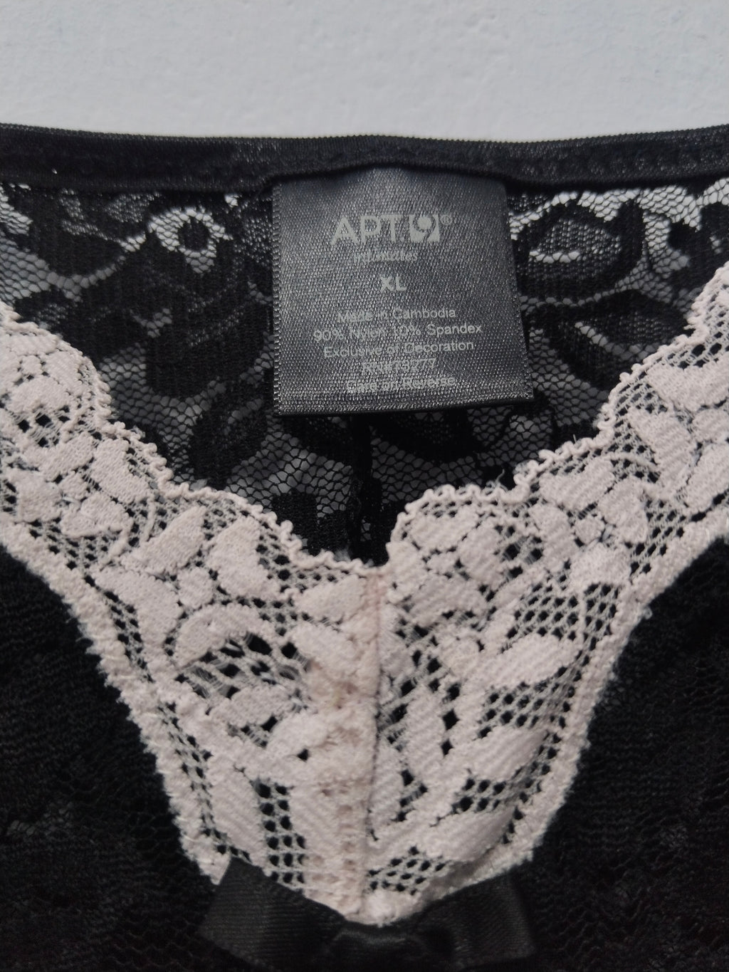 APT.9  90% NYLON Top