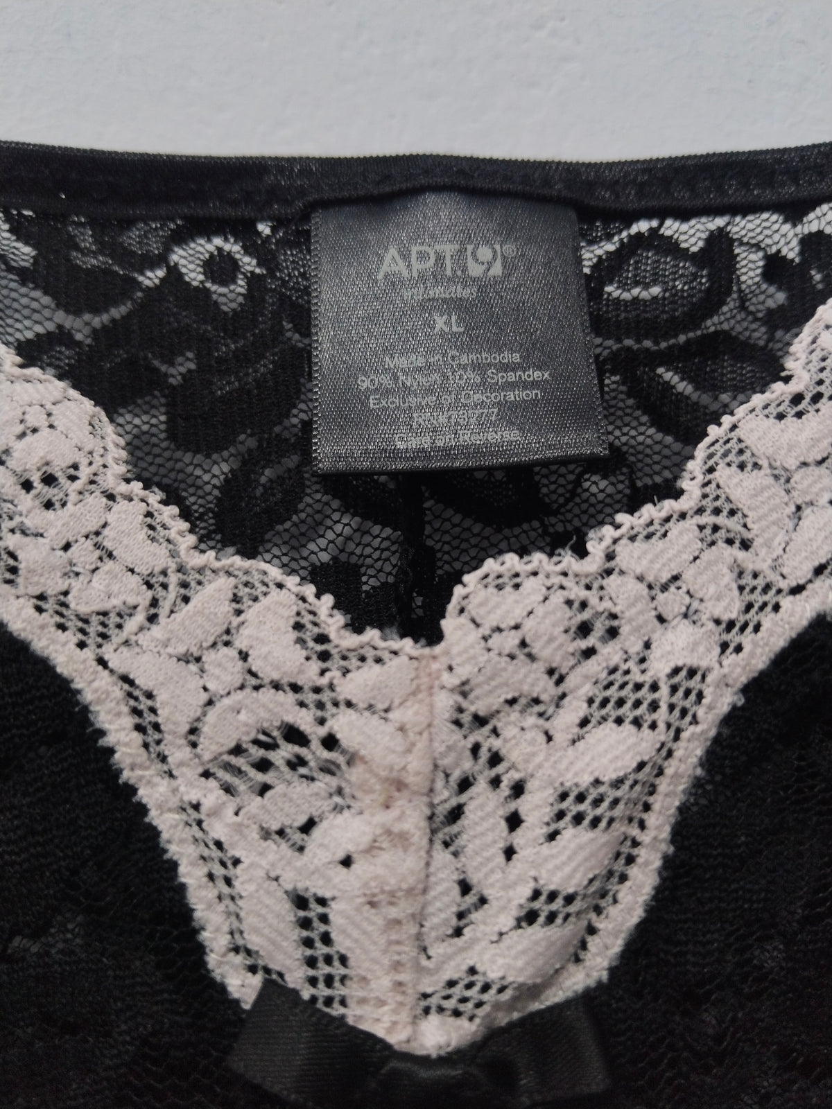 APT.9  90% NYLON Top