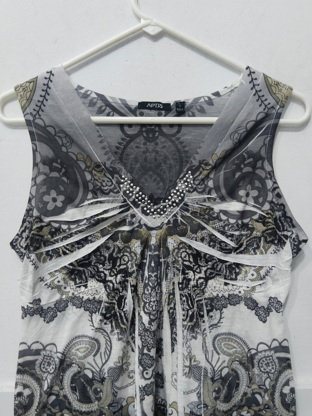 APT.9 Sleeveless Top