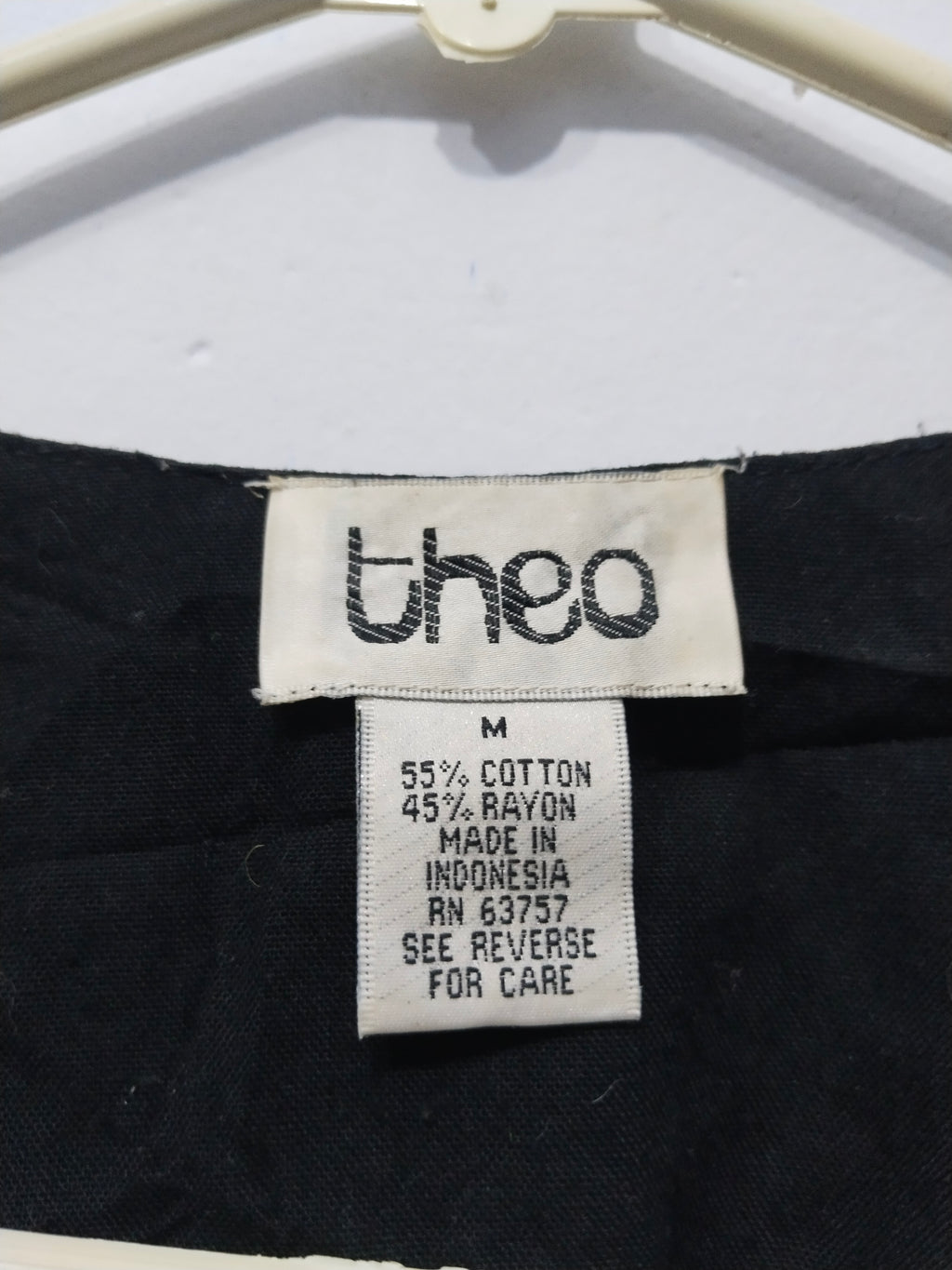Theo Women's Emboridered button-Front Vest
