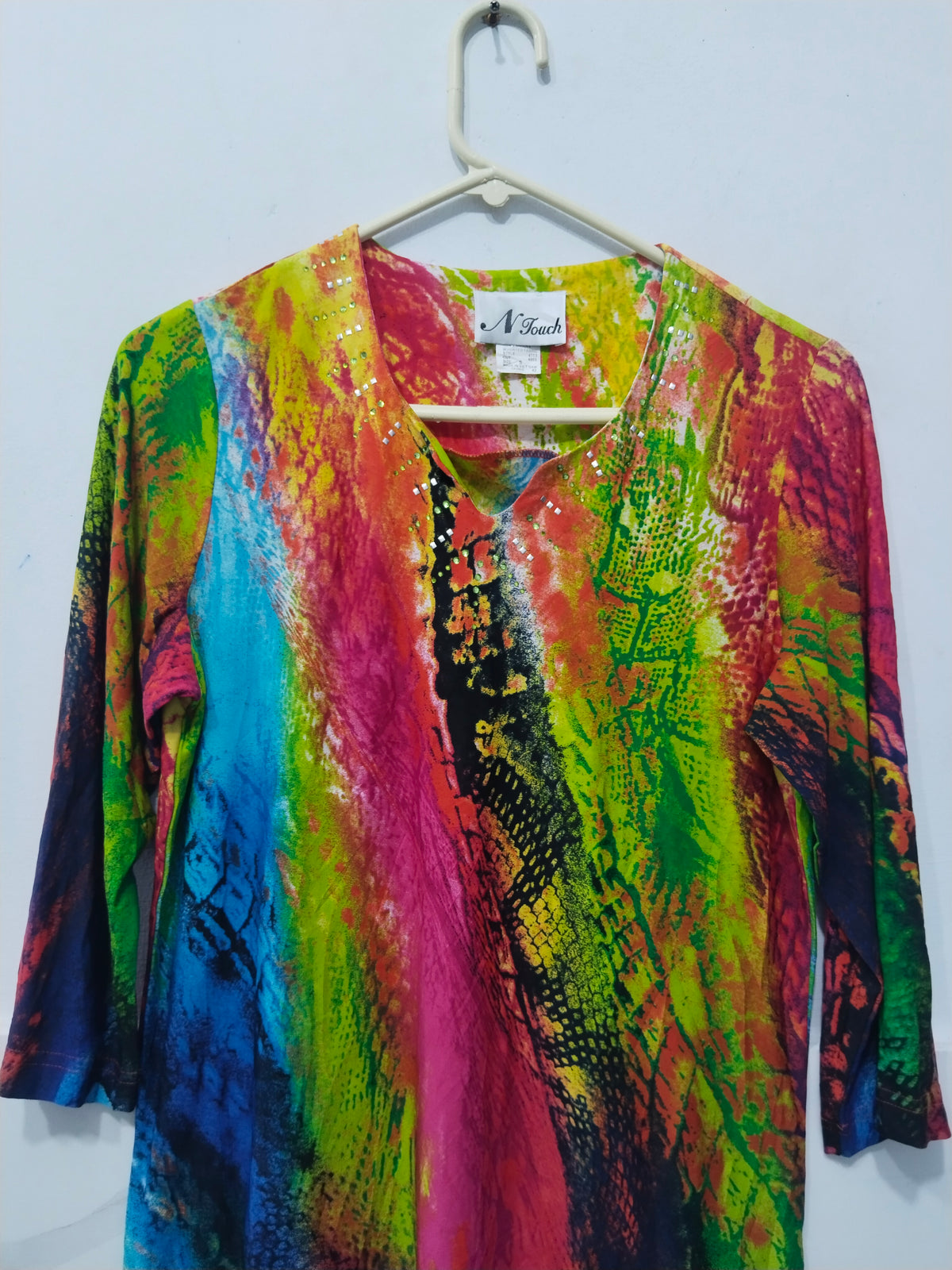 N' Touch Women's Multicolor Abstract Tie-Dye Print Long Sleeve V-Neck Tunic Top