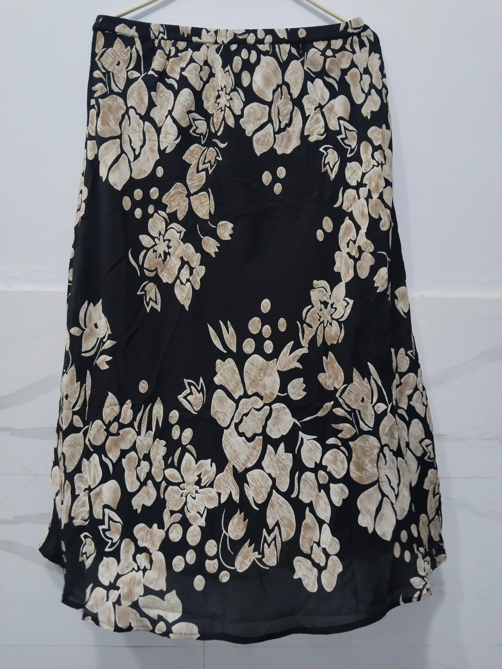 Raper & Damon,s 100% Polyester Skirt
