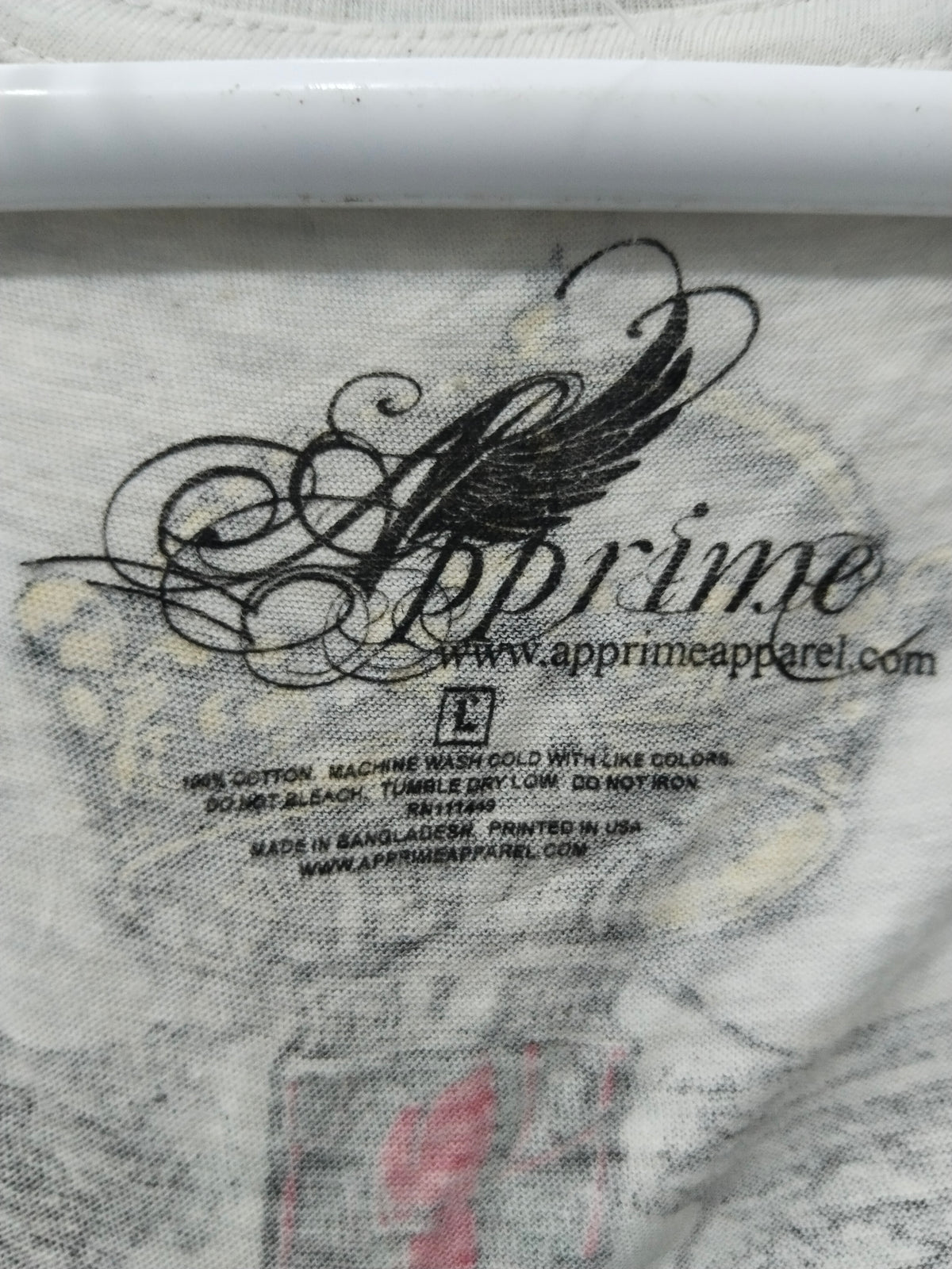 Apprime Y2K Graphic V-Neck Tee