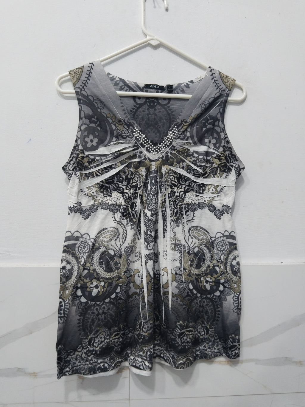 APT.9 Sleeveless Top
