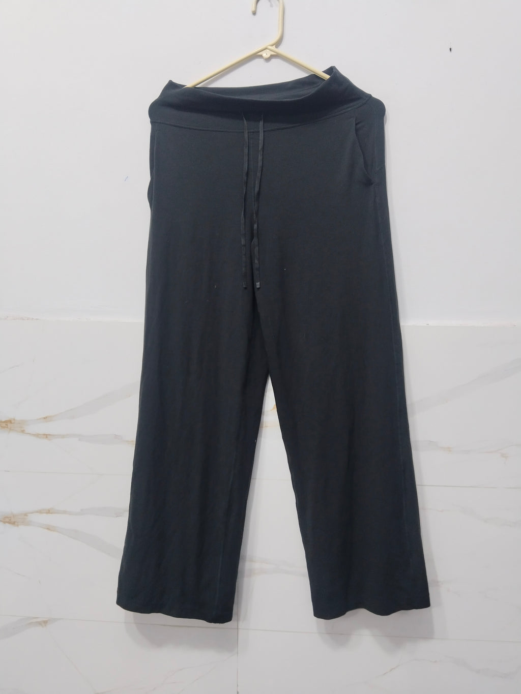 Black Wide-Leg Lounge Pant