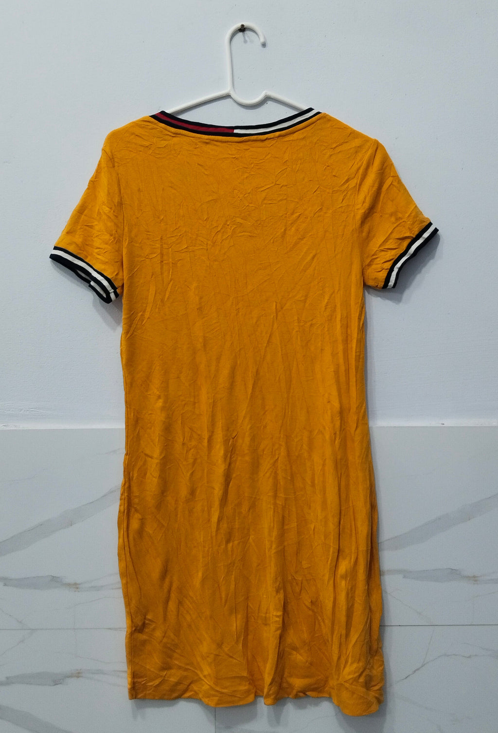 Tommy Hilfiger Women's V- neck T-Shirt 100%Cotton