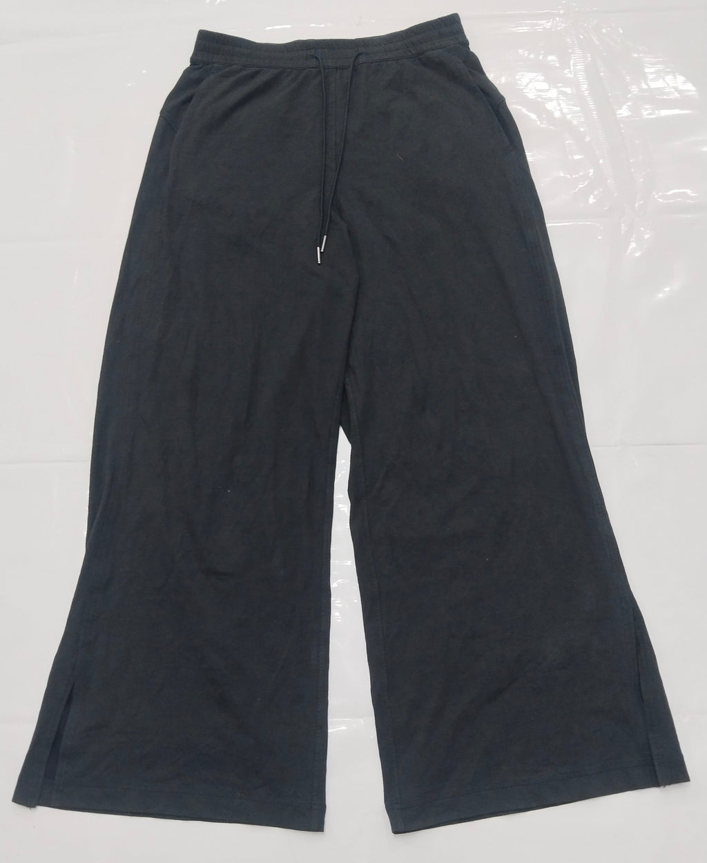 Women’s Wide-Leg Drawstring Pant