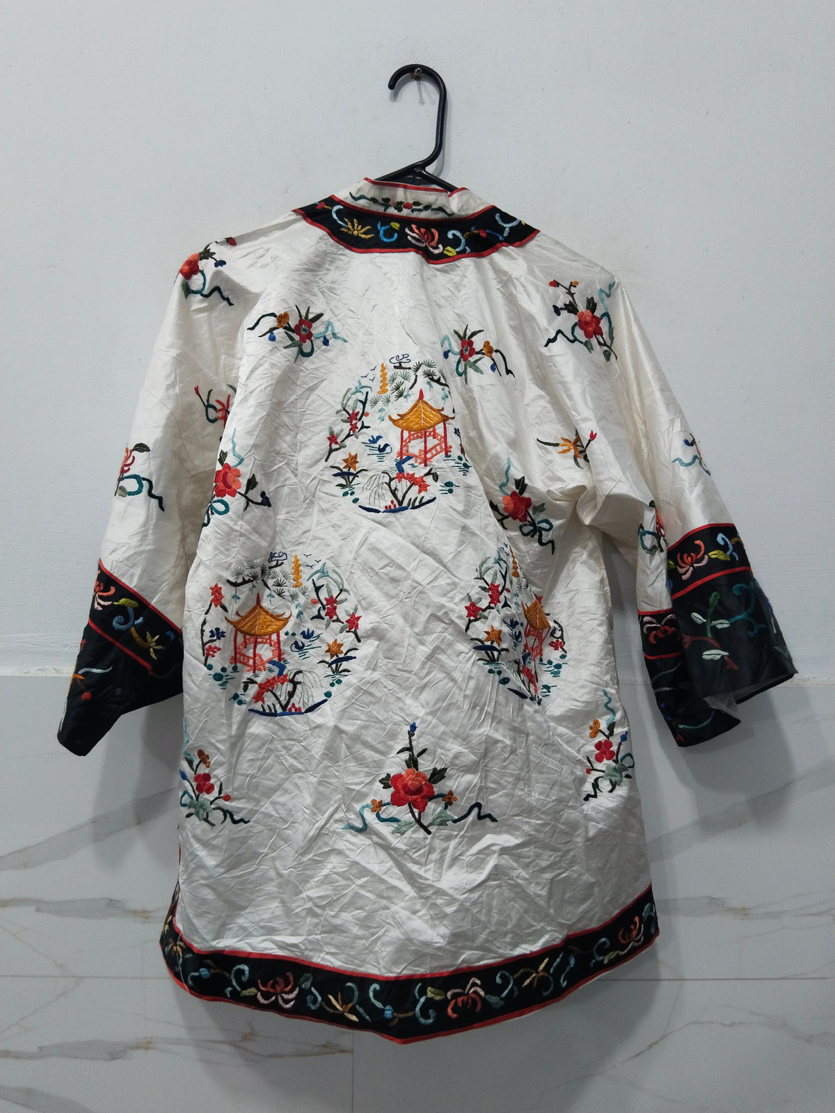 Zhong Guo Women's Long Sleeve Shirt