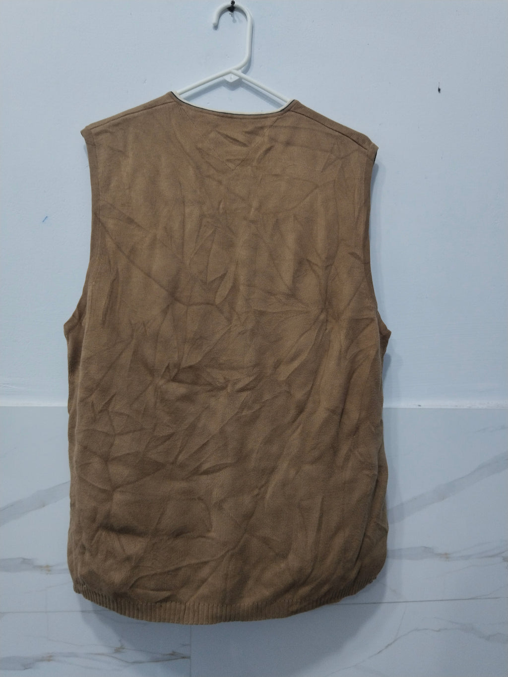 Tommy Hilfiger Men's Sleeveless  Sweater