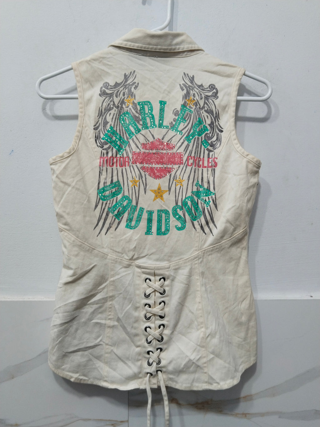Women’s Off-White Sleeveless Graphic Front-Zip Vest