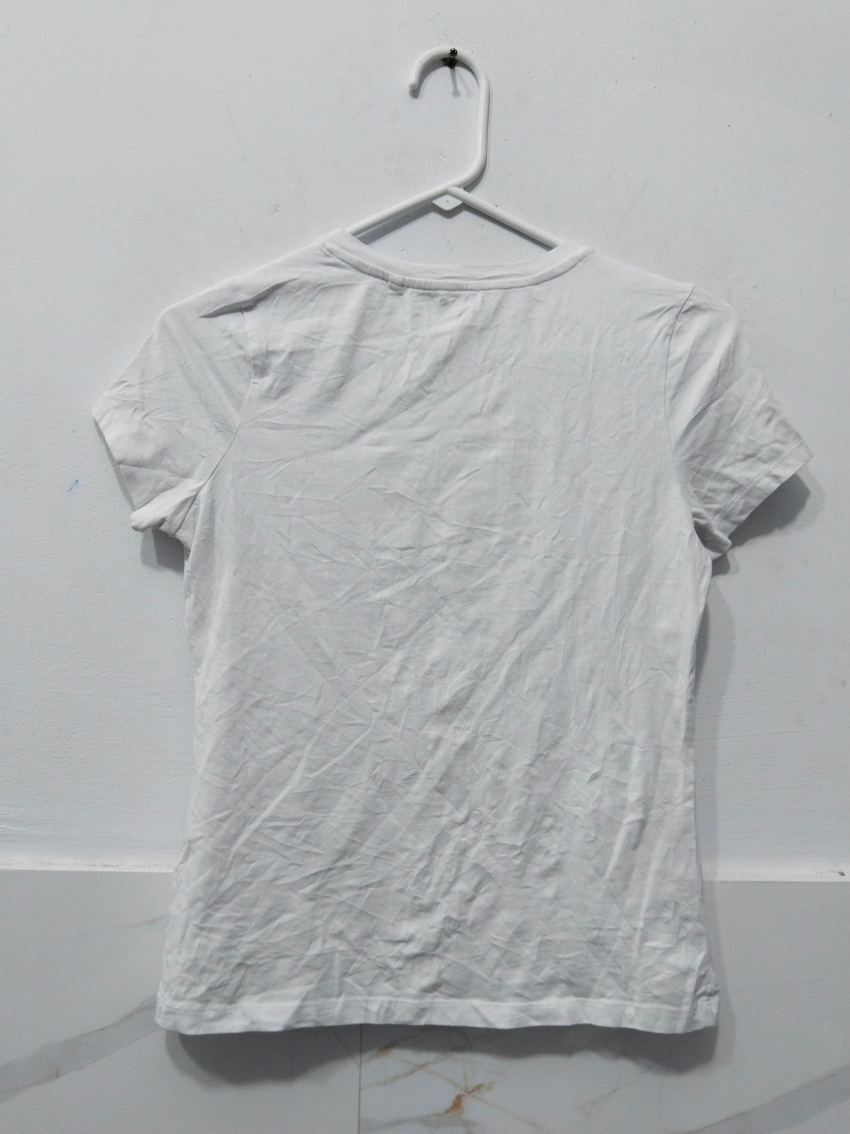 Guess Y2k Women's T-Shirt
