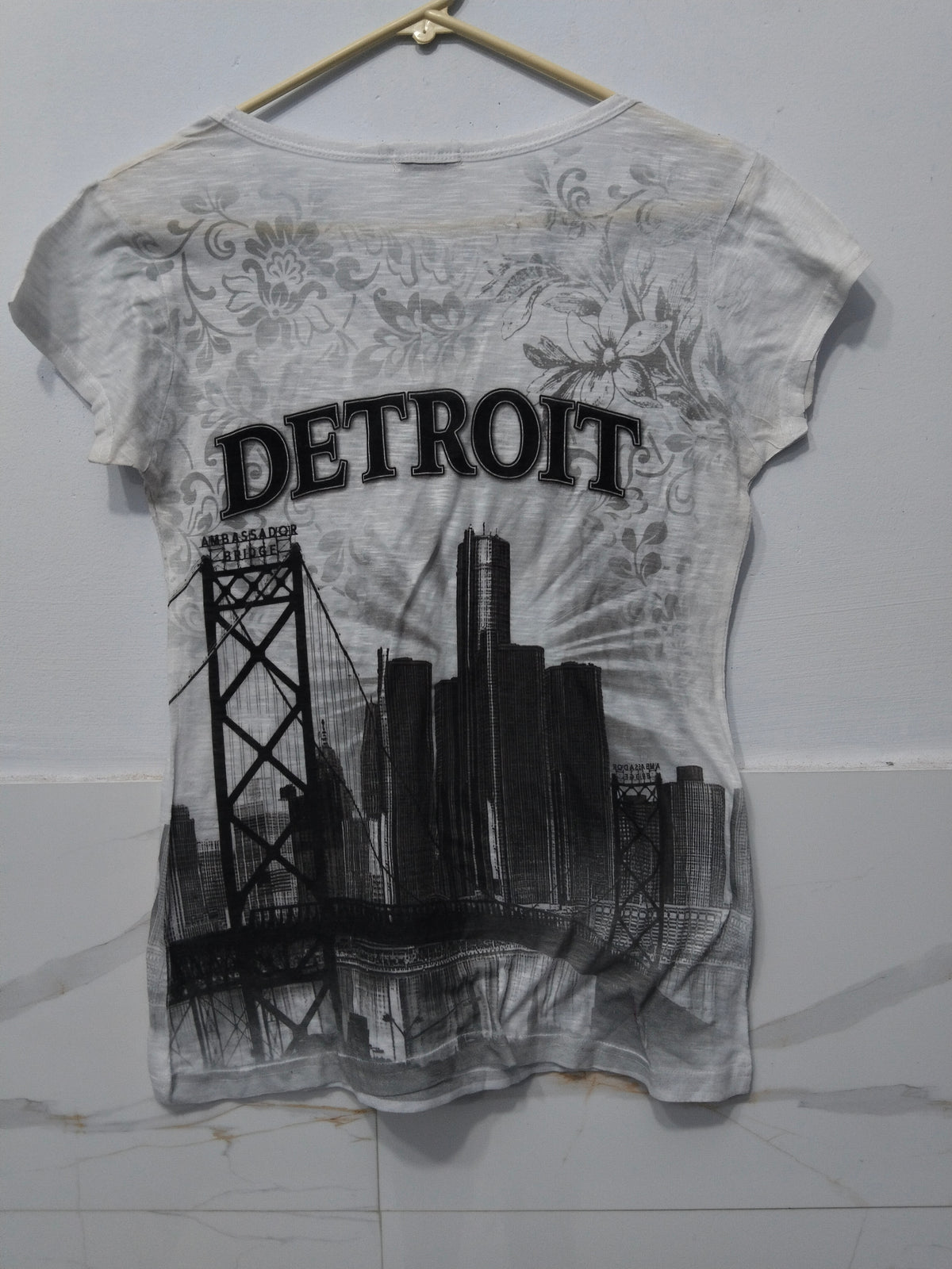 Sweet Gisele V- neck women's Shirt