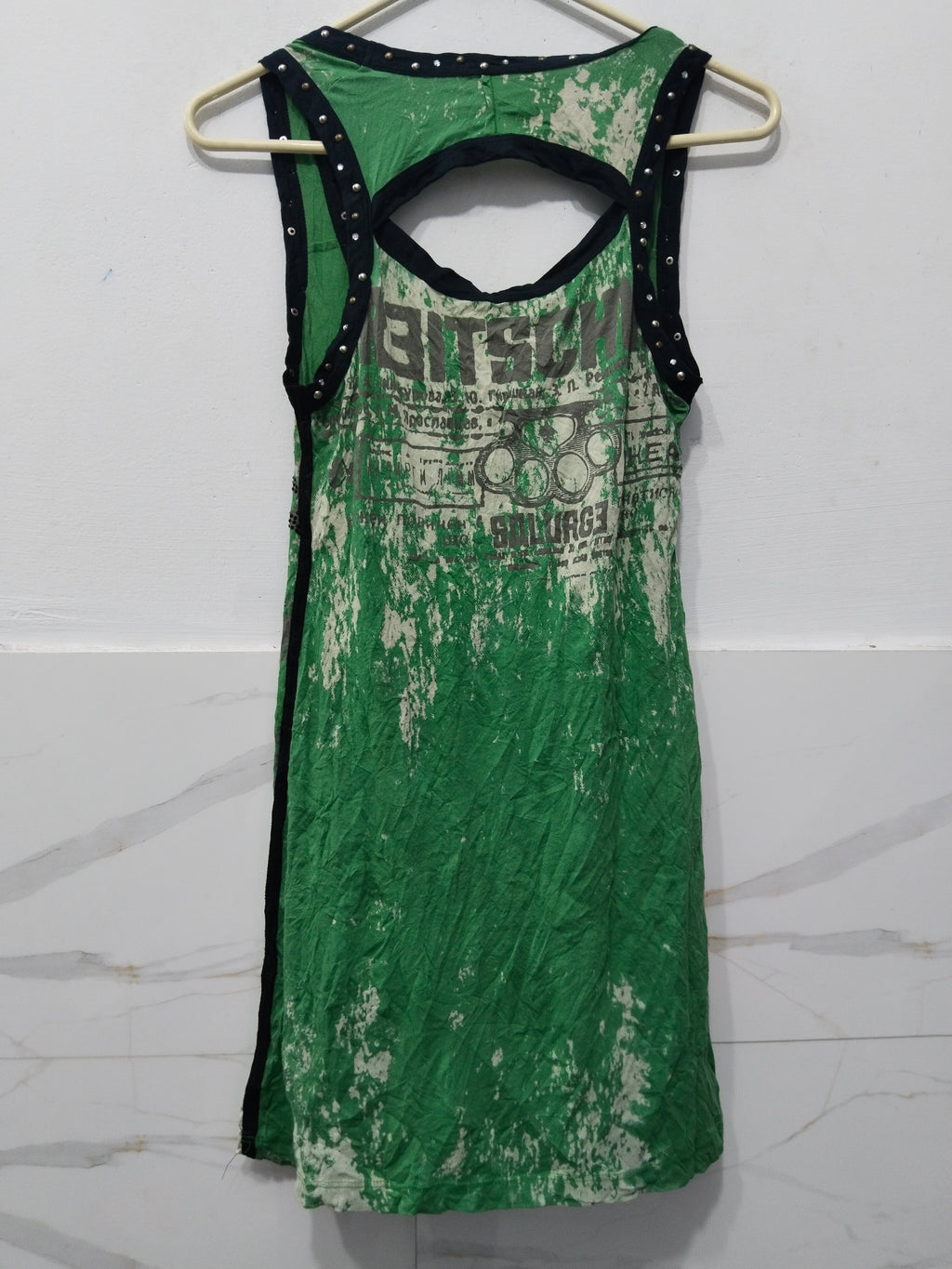 Women's Green Y2K Grunge Graphic Print Tank Top with Studded Straps & Cutout Back