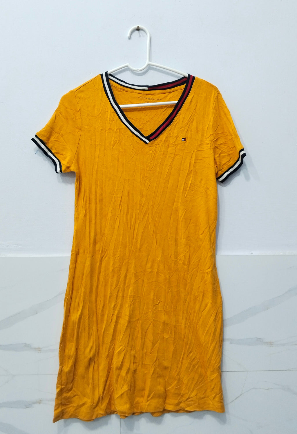 Tommy Hilfiger Women's V- neck T-Shirt 100%Cotton