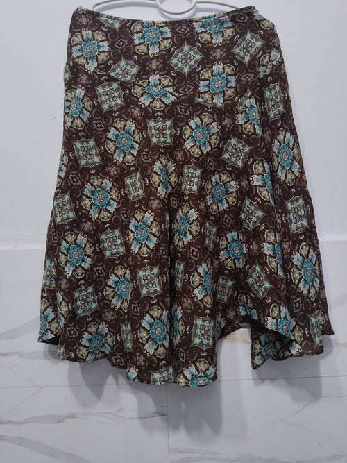 Intriguing threads Women's Skirt