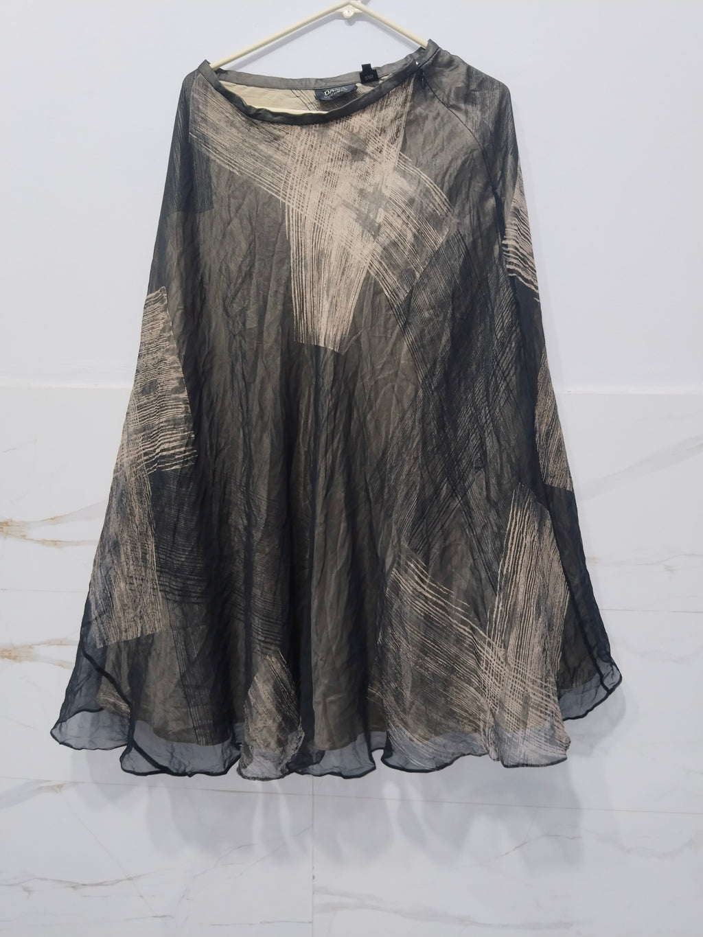 Dana Buchman Skirt 100% Silk