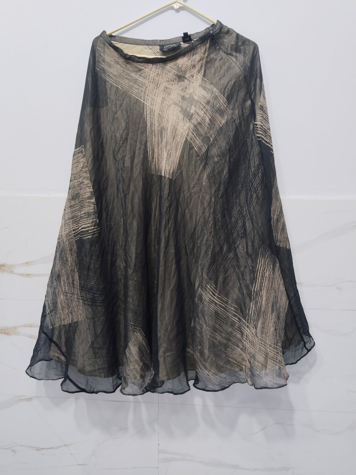 Dana Buchman Skirt 100% Silk