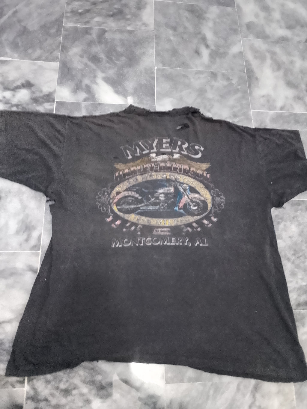 Vintage Harley-Davidson "Genuine American Motorcycles" Distressed Graphic T-Shirt